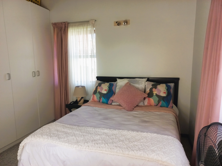 To Let 3 Bedroom Property for Rent in Wavecrest Eastern Cape